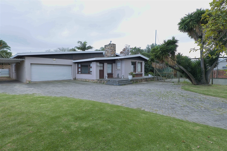 4 Bedroom Property for Sale in Walmer Eastern Cape